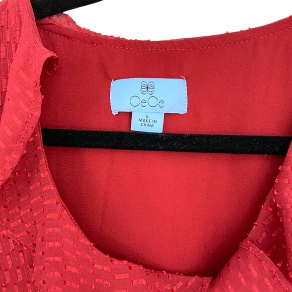 CeCe Ruffled Cold Shoulder Clip Dot Blouse Red Size Large NWOT $89 MSRP - Picture 4 of 8